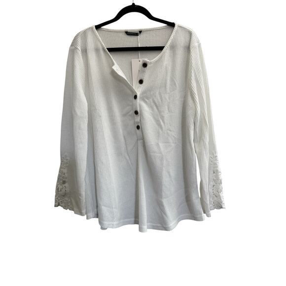 BloomChic Tops - NWT BloomChic Shirt Size 14 16 White Thermal Waffle Top Crochet Trim #4165